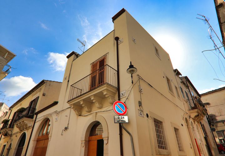 Tríplex em Scicli, Ragusa, Scicli - € 380.000 | Ref: V002981 - foto 1